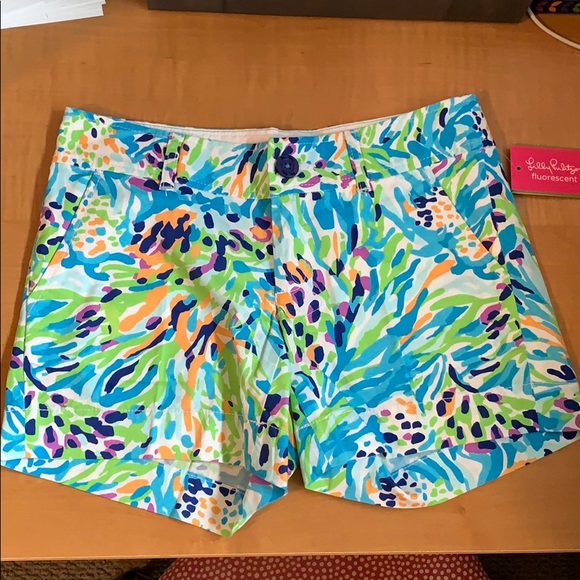 Lilly Pulitzer Pants - NWT Lilly Pulitzer Blue Floral Callahan Shorts